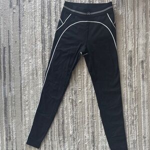 ALO Yoga Airbrush Heart Throb Leggings Black/White